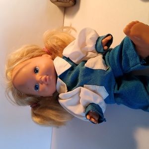 Vtg,Mattel 1988 Lil MISS Makeup  vinyl doll.